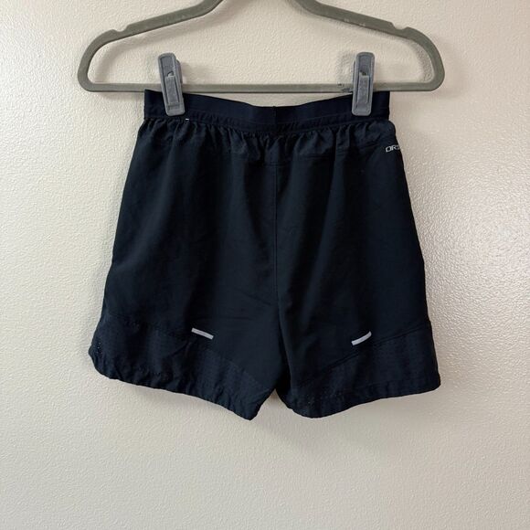 Nike Dri-Fit Boys Black Athletic Shorts - Picture 2 of 3
